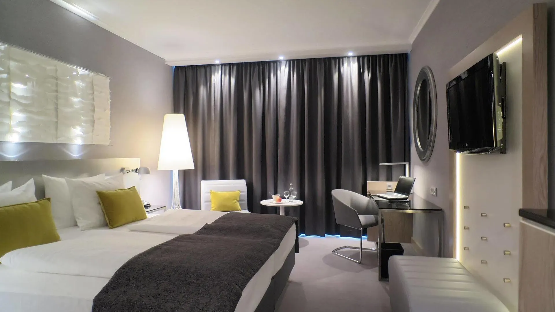Radisson Blu Hotel Hannover 4*,
